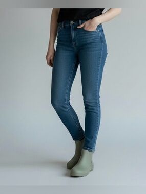 Hunter Womens Original Chelsea Boots Matte Sage Olive- Size 6